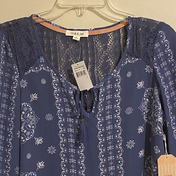 Taylor & Sage Women’s Top Size S Long Sleeves Tie Front Blue/White Lace Back - Picture 4 of 11